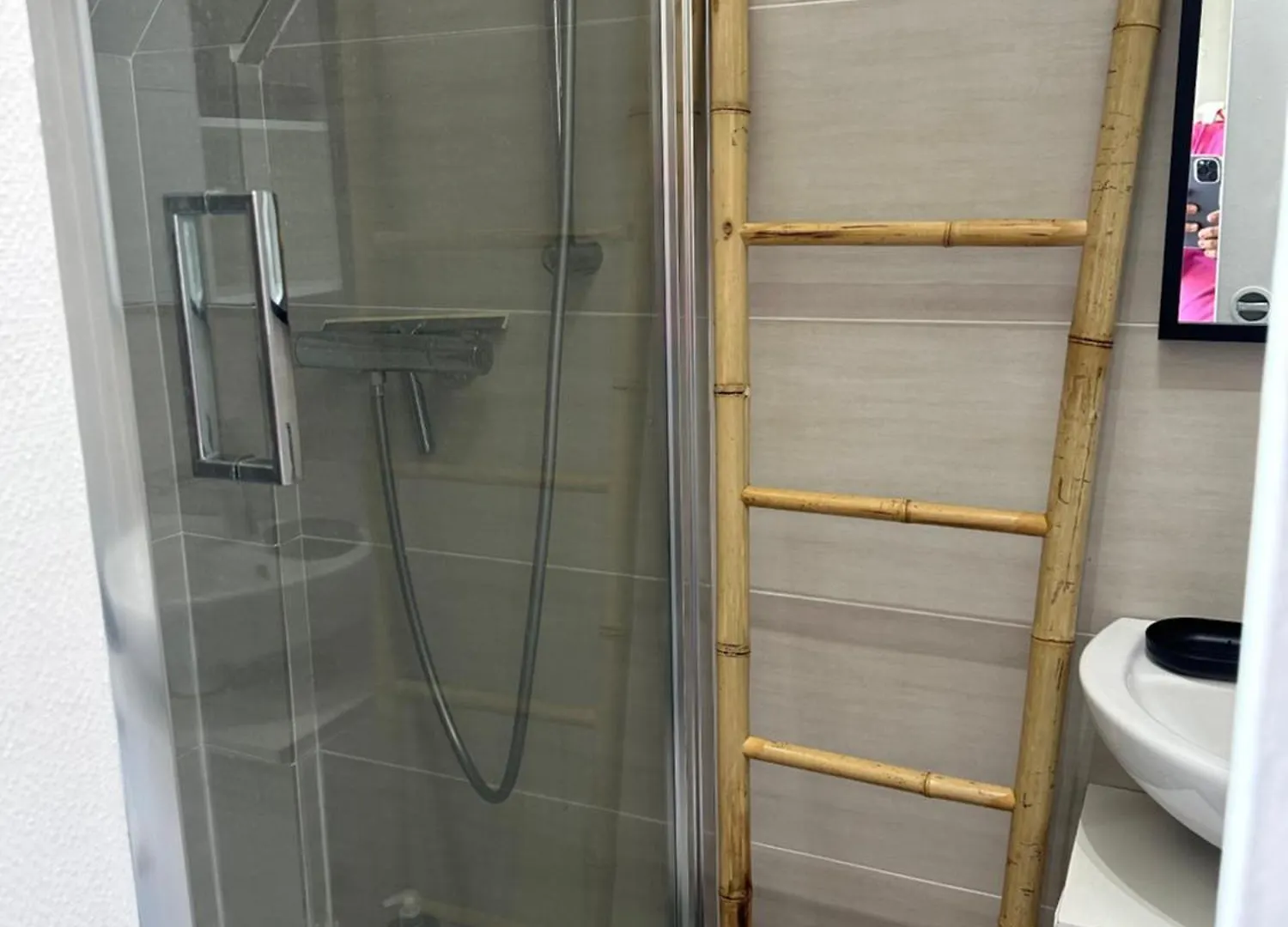 Tiparis Apartamento 0*, Paris